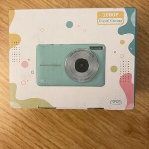 Digital Camera with 16X Zoom - Blue